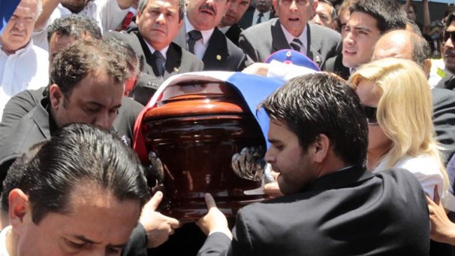 Familiares sepultaron los restos Lino Oviedo