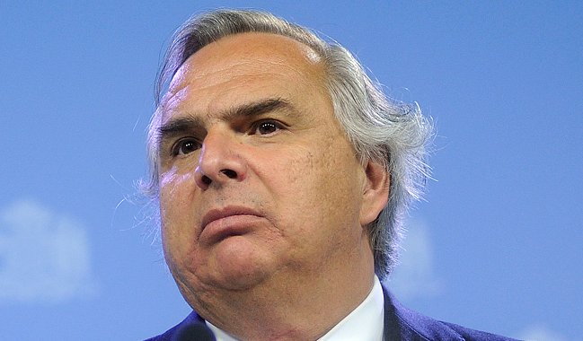 Andrés Chadwick anunció su retiro de la política