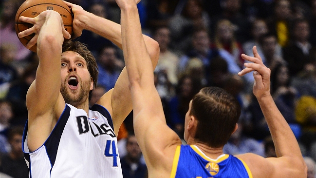 Dallas Mavericks encadenó su segundo triunfo al derrotar a los Warriors