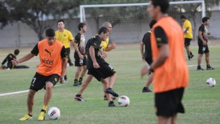   Peñarol practicó en Iquique con miras al duelo por Copa Libertadores 