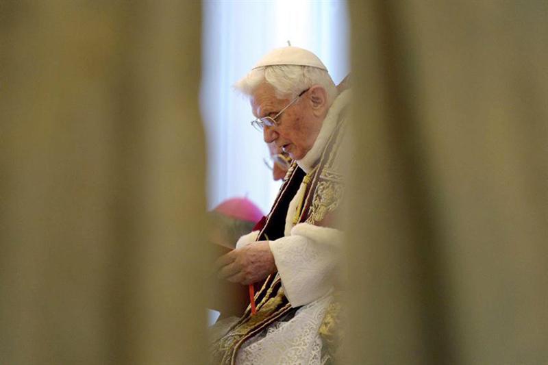 Benedicto XVI autorizó el uso de la 