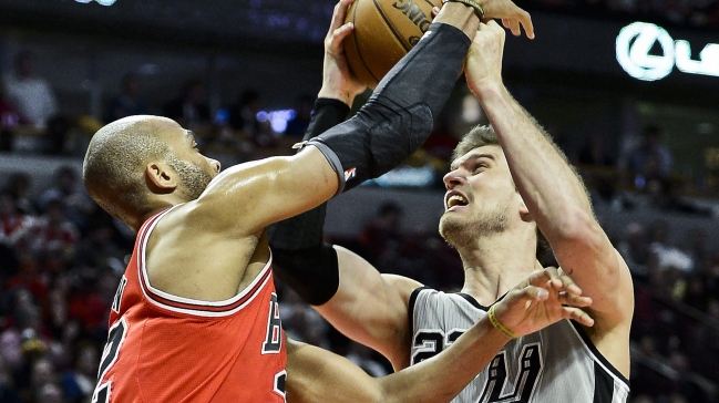 Los Spurs mantuvieron su racha ganadora pese a la ausencia de sus estrellas