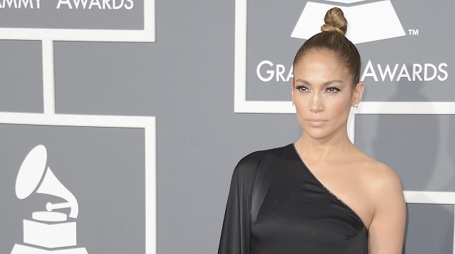  Jennifer Lopez diseña contra el cáncer  