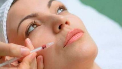 Cirujano plástico explicó los riesgos de los implantes de biopolímeros