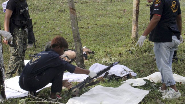 Atentado en Tailandia dejó tres muertos