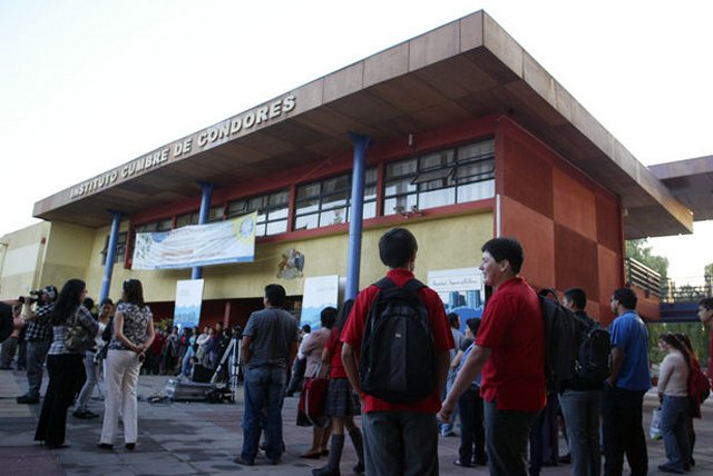 Colegio de Renca fue el primero en iniciar el año escolar 2013