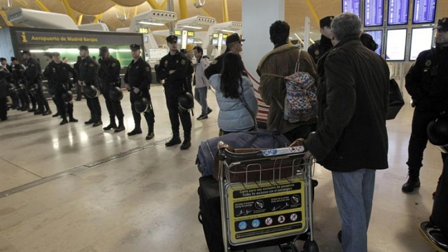 Temporal de nieve obligó a cancelar vuelos de aeropuerto de Frankfurt
