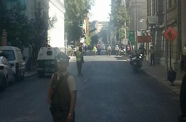 Presunto artefacto explosivo movilizó al GOPE al centro de Santiago