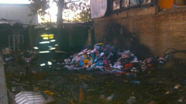 Incendio dejó a 14 personas damnificadas en Peñalolén