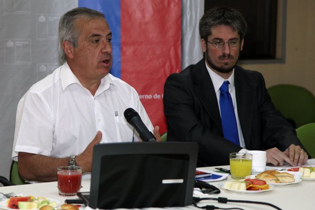 Mañalich defendió implementación de nueva ley de Tabaco