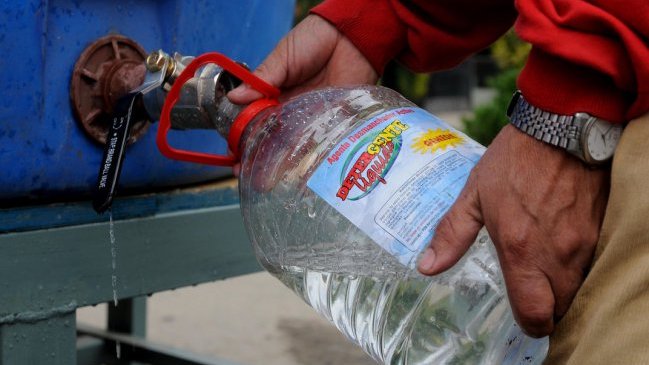 Se inició reposición del suministro de agua en Peñalolén y La Florida