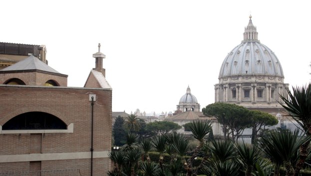 Sacerdotes denunciaron a cardenal británico de 