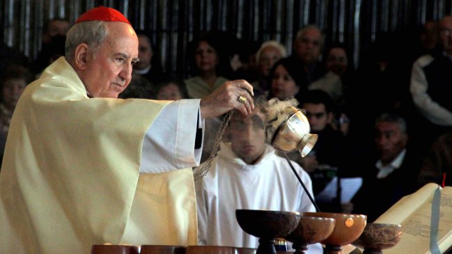 New York Times incluyó a Errázuriz entre cardenales cuestionados