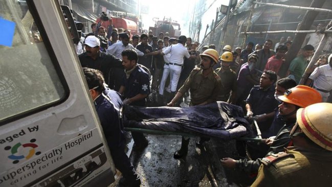 Al menos 19 personas murieron en un incendio en Calcuta