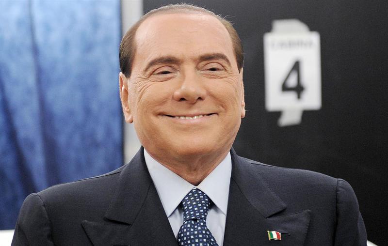 Berlusconi es investigado en Nápoles por corrupción y financiación ilegal