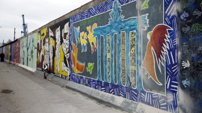  Piden frenar el derribo de parte del Muro de Berlín  