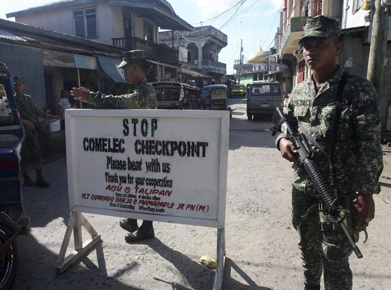 Choques entre la policía y rebeldes en Malasia dejaron al menos 12 muertos