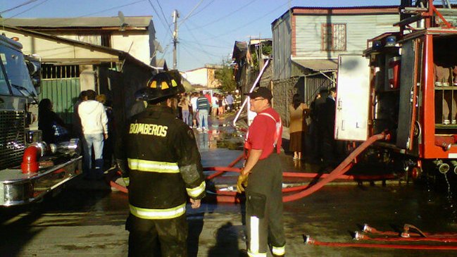 Incendio afectó a cuatro casas en San Bernardo