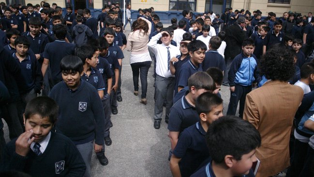 Entre lunes y martes entrarán 750 mil escolares a clases