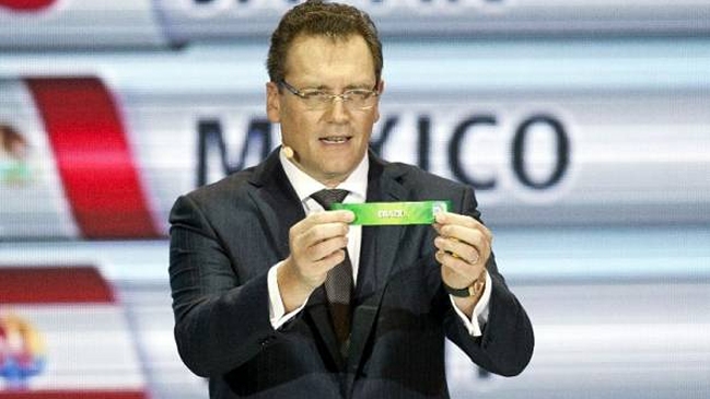 La FIFA se abrió a la posibilidad de cambiar el Mundial de Qatar de verano a invierno