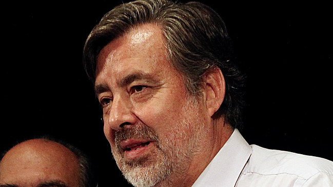 Alejandro Guillier será candidato al Senado por el Partido Radical