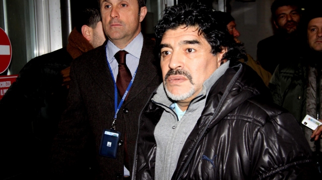 Presidente de Montpellier quiere a Maradona para 