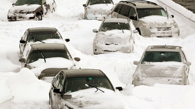 Tormenta con nieve cubre Chicago, paraliza vuelos y afecta a Gobierno de EE.UU.
