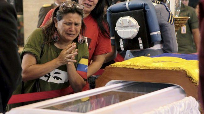 Maduro: Cuerpo de Chávez será embalsamado para que el pueblo pueda verlo 