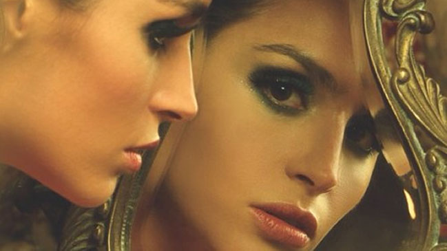 Fernanda Urrejola fustigó a programa de TV por información errónea sobre su padre