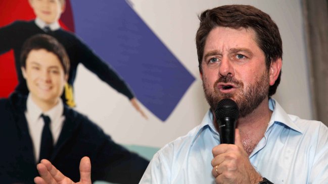 Orrego lanza campaña de cara a las primarias de la Concertación