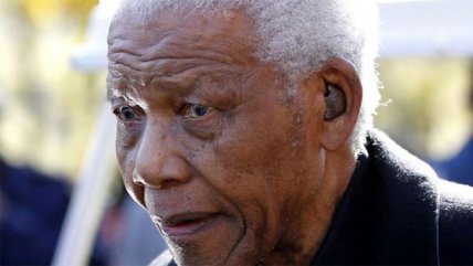 Nelson Mandela regresó al hospital para un control rutinario
