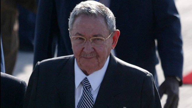 Raúl Castro confía en Maduro para continuar 