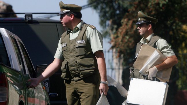 Carabineros detuvo a 12 personas tras allanamiento en Recoleta