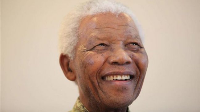 Mandela salió del hospital tras ser internado para un control