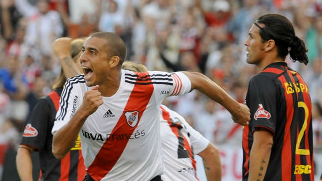 River Plate doblegó a Colón y alcanzó la punta en el Torneo Final