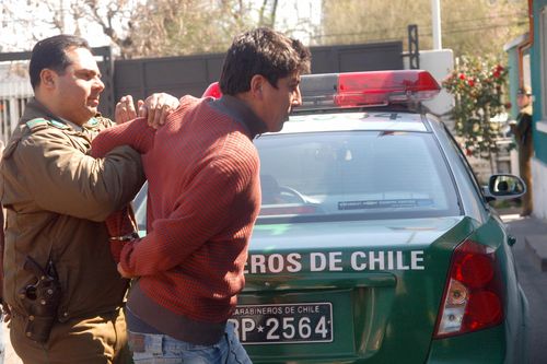 Carabineros frustró asalto a bomba de bencina en Santiago