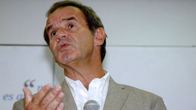 Andrés Allamand defendió realización de primarias en la Alianza