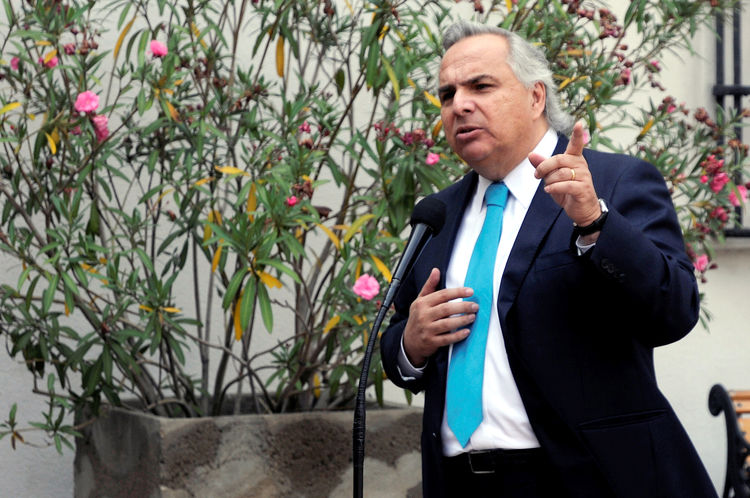 Chadwick: En el gobierno de Bachelet no tuvimos crecimiento