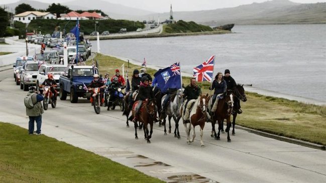 Segundo día de votación en las Malvinas transcurre con tranquilidad