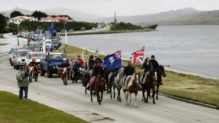 Chileno en Malvinas: El referendo tiene valor jurídico