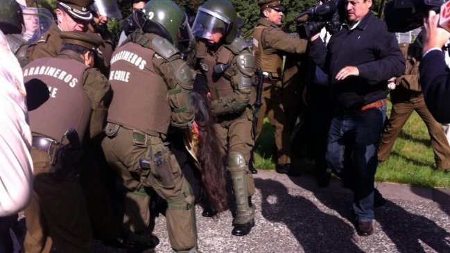 Madre de Matías Catrileo fue detenida por incidentes en tribunal