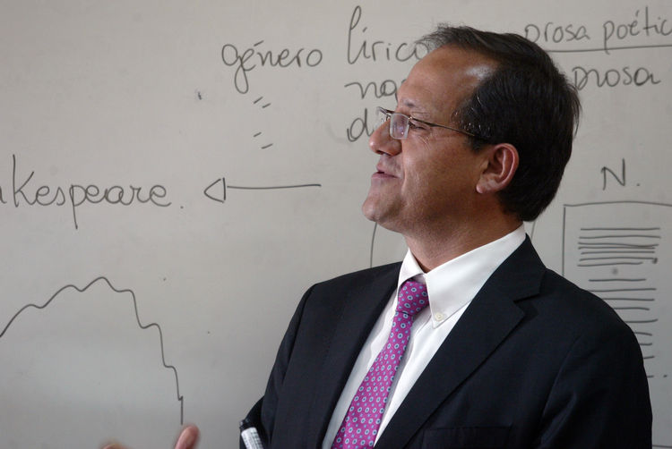 Oposición decidirá el lunes si acusa constitucionalmente a Beyer