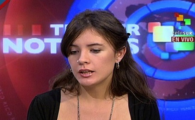 Camila Vallejo exhortó a la juventud venezolana a seguir con la 