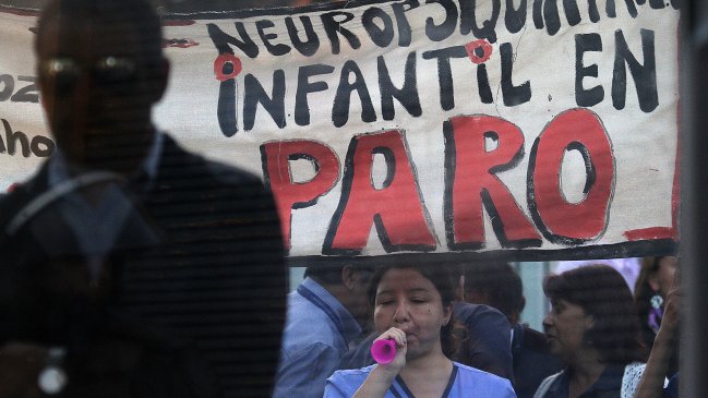 Funcionarios del Hospital San Borja realizaron paro de funciones