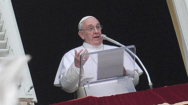 El primer tuit del papa Francisco