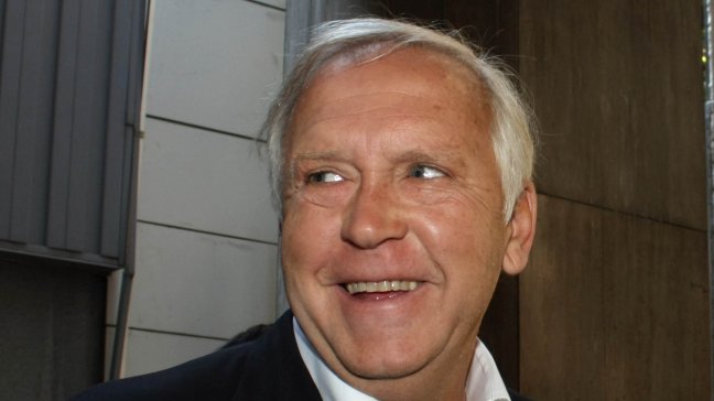 Burgos: Hay que ponerle fin al secretismo en el regreso de Bachelet