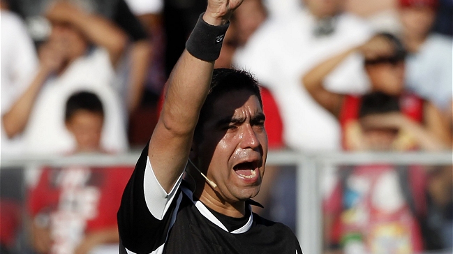 Arbitro de Cobreloa-UC recibió tres fechas de suspensión