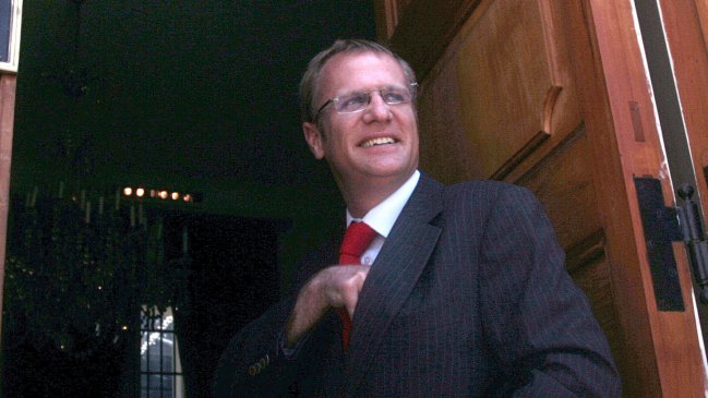 Felipe Kast manifestó a RN que quiere competir por Santiago Centro