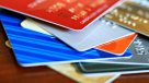 Argentinos pagarán 20 por ciento de impuesto por usar tarjetas en el exterior