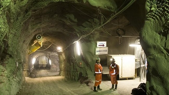 Economista advirtió de futuras complicaciones de la economía en Chile